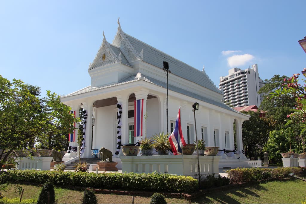 วัดพระราม ๙ กาญจนาภิเษก